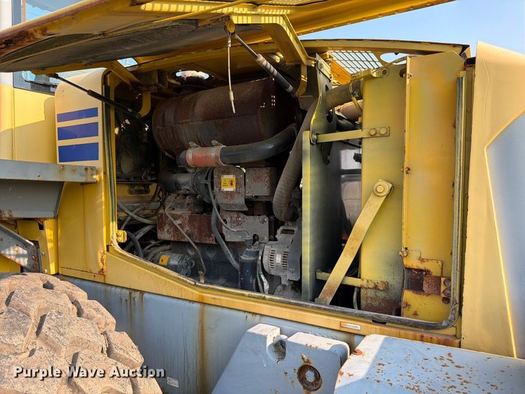 image for item FK4112 2005 Komatsu WA250-5 wheel loader
