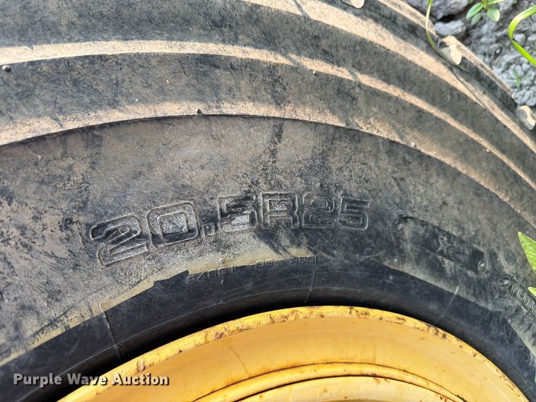 image for item FK4112 2005 Komatsu WA250-5 wheel loader