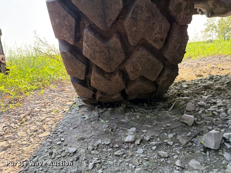 image for item FK4112 2005 Komatsu WA250-5 wheel loader
