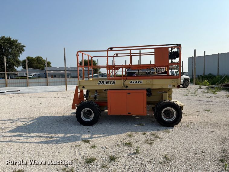 image for item FK4113 2001 JLG 25 RTS scissor lift