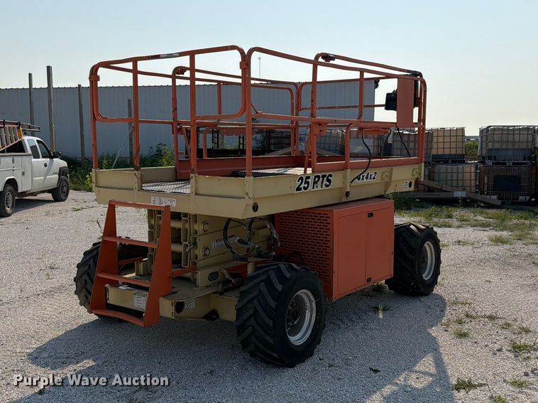image for item FK4113 2001 JLG 25 RTS scissor lift