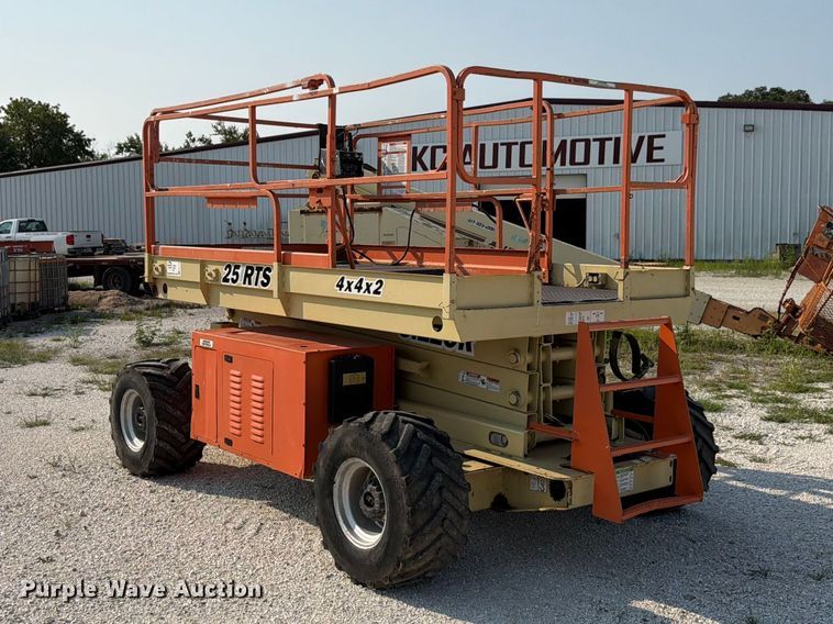 image for item FK4113 2001 JLG 25 RTS scissor lift