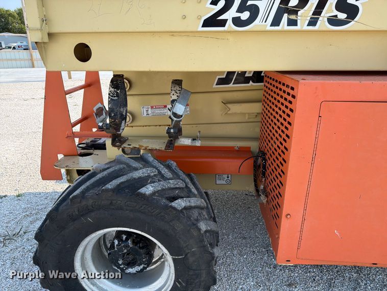 image for item FK4113 2001 JLG 25 RTS scissor lift