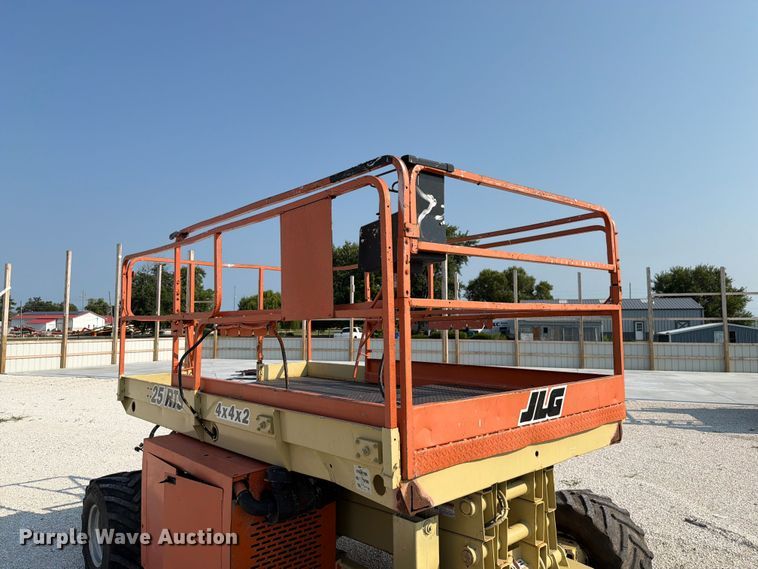 image for item FK4113 2001 JLG 25 RTS scissor lift