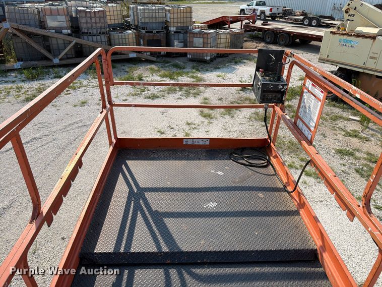 image for item FK4113 2001 JLG 25 RTS scissor lift