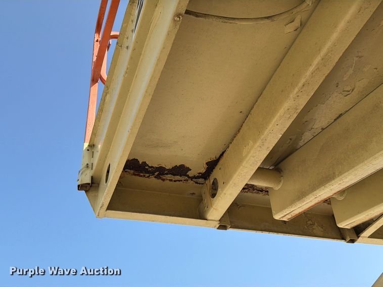 image for item FK4113 2001 JLG 25 RTS scissor lift