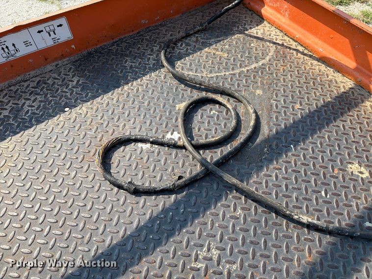 image for item FK4113 2001 JLG 25 RTS scissor lift