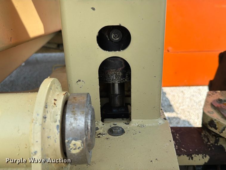 image for item FK4113 2001 JLG 25 RTS scissor lift