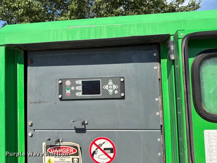 image for item FK4550 2017 Atlas Copco E-AIRT900 air compressor