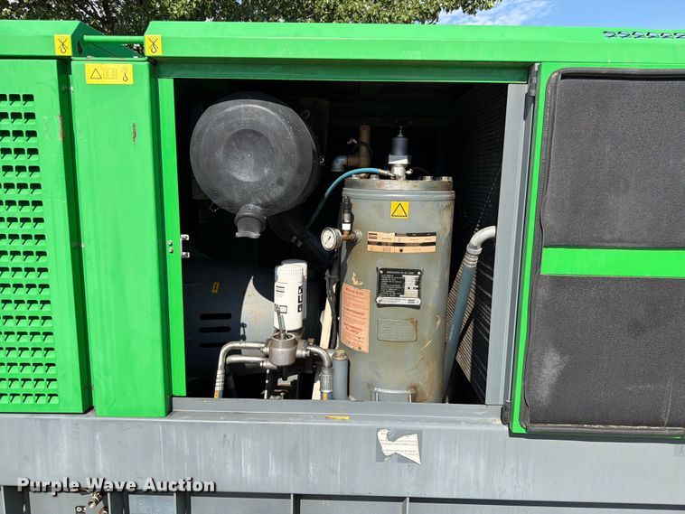 image for item FK4550 2017 Atlas Copco E-AIRT900 air compressor