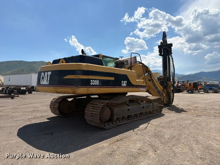 image for item FK4551 2001 Caterpillar 330B L excavator