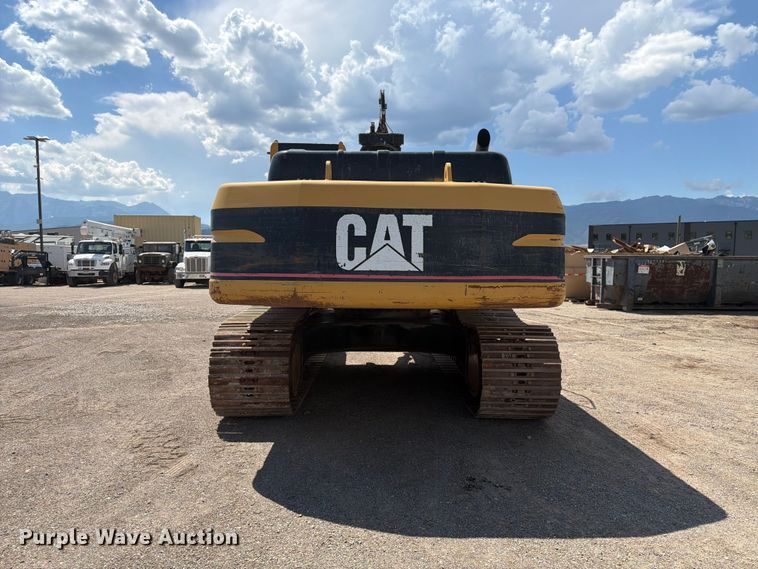 image for item FK4551 2001 Caterpillar 330B L excavator