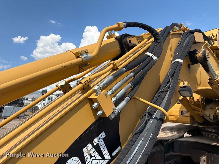 image for item FK4551 2001 Caterpillar 330B L excavator