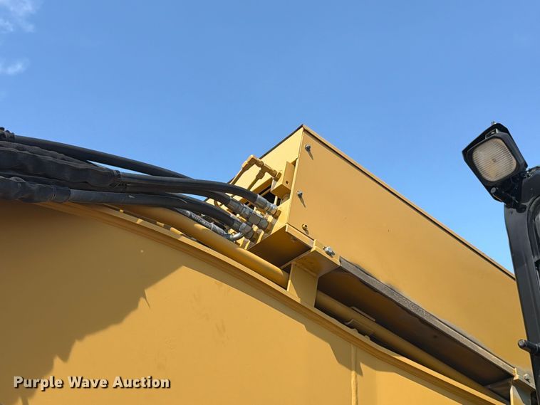 image for item FK4551 2001 Caterpillar 330B L excavator
