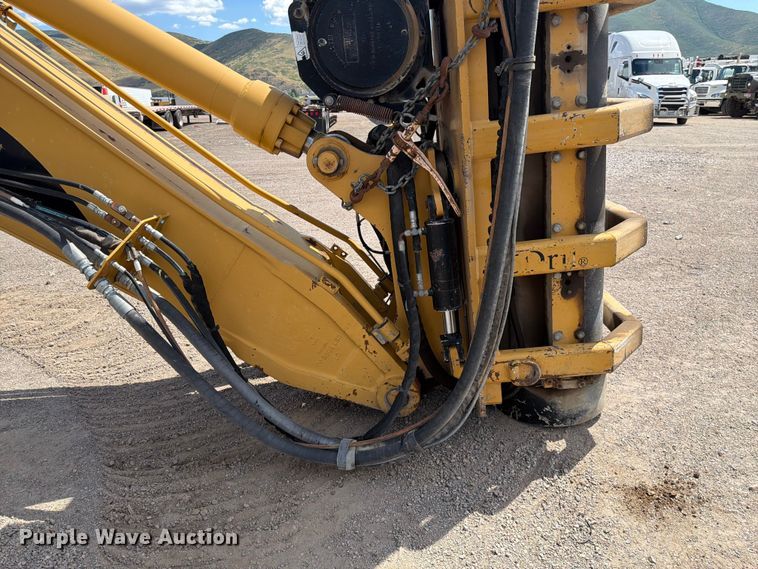 image for item FK4551 2001 Caterpillar 330B L excavator