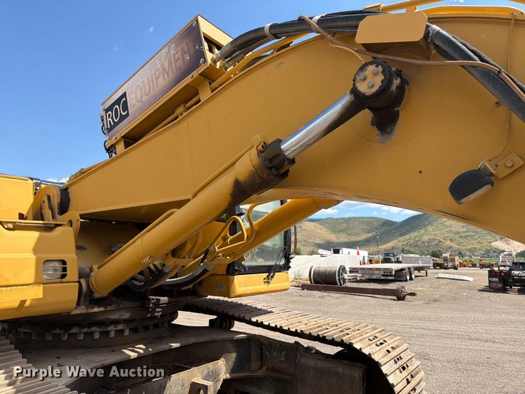 image for item FK4551 2001 Caterpillar 330B L excavator