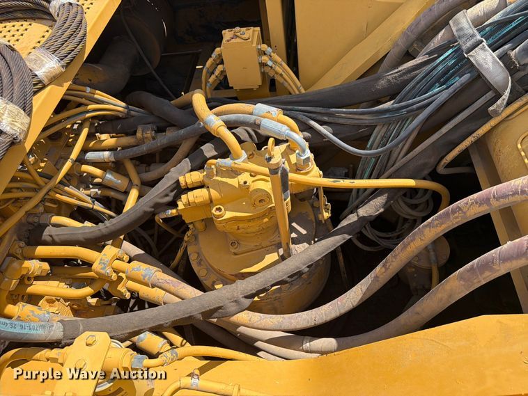 image for item FK4551 2001 Caterpillar 330B L excavator