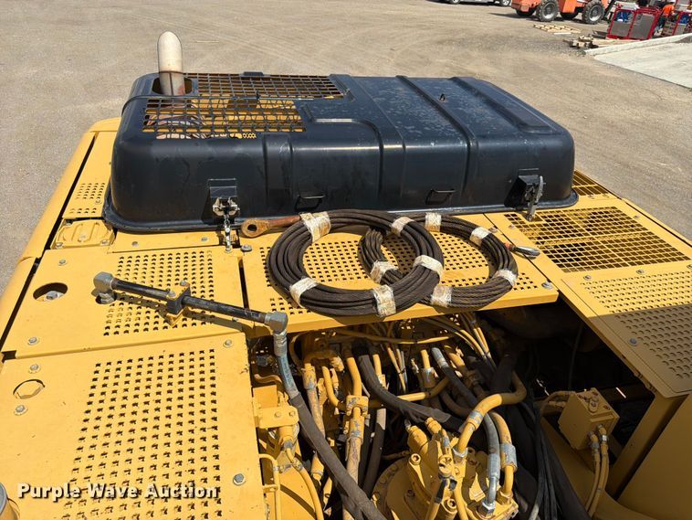 image for item FK4551 2001 Caterpillar 330B L excavator