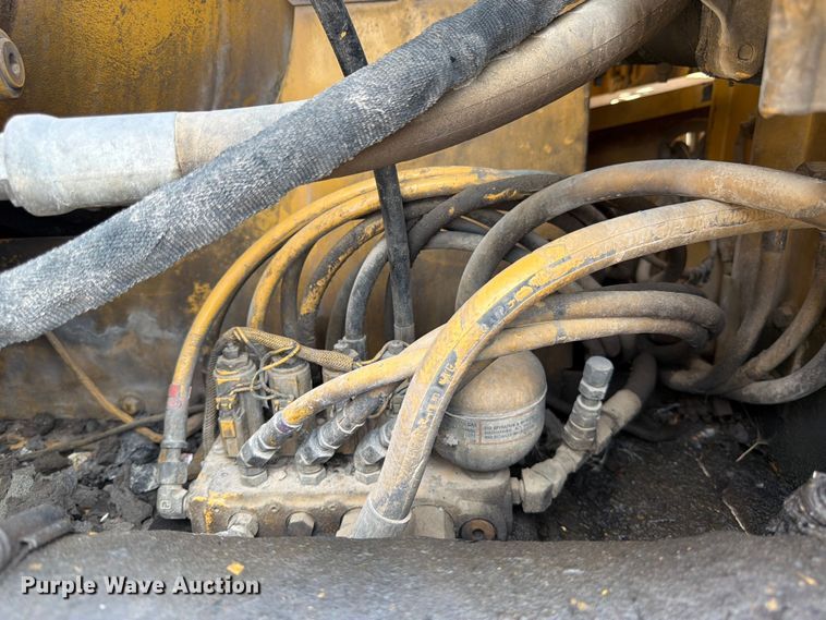 image for item FK4551 2001 Caterpillar 330B L excavator