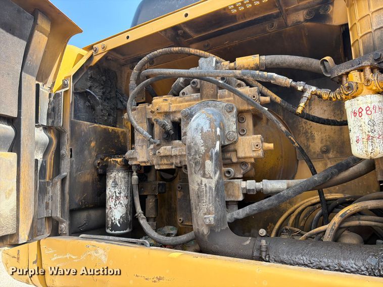 image for item FK4551 2001 Caterpillar 330B L excavator