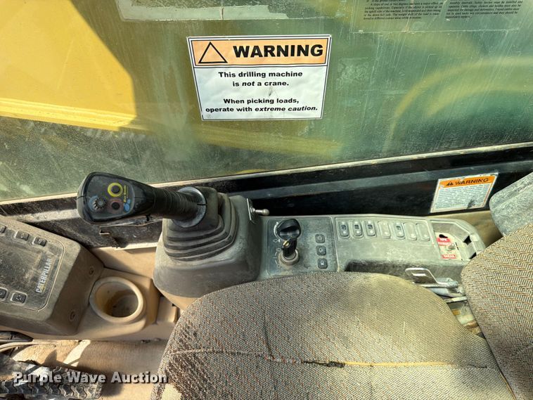 image for item FK4551 2001 Caterpillar 330B L excavator