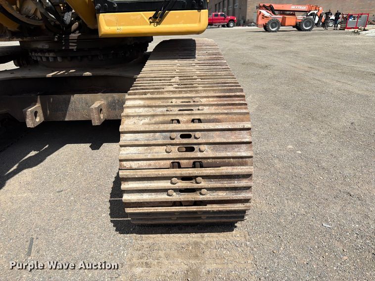 image for item FK4551 2001 Caterpillar 330B L excavator