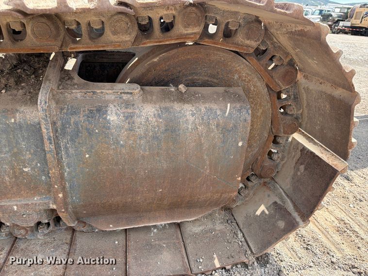 image for item FK4551 2001 Caterpillar 330B L excavator