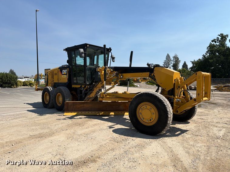 image for item FK4552 2019 Caterpillar 140AWD motor grader