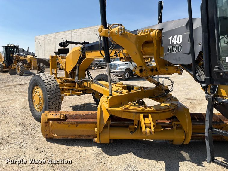 image for item FK4552 2019 Caterpillar 140AWD motor grader