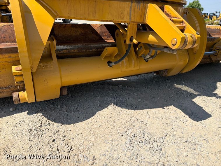 image for item FK4552 2019 Caterpillar 140AWD motor grader