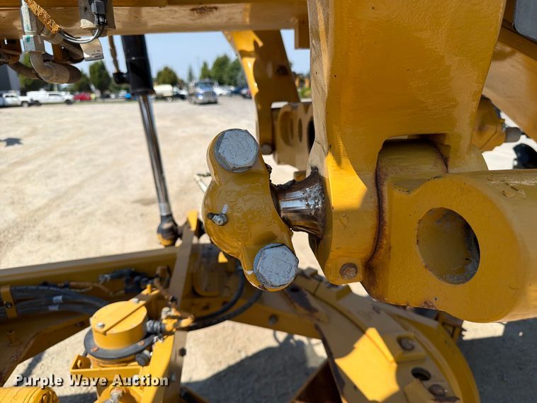 image for item FK4552 2019 Caterpillar 140AWD motor grader