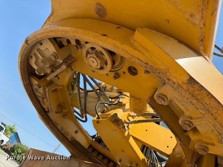image for item FK4552 2019 Caterpillar 140AWD motor grader