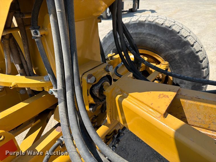 image for item FK4552 2019 Caterpillar 140AWD motor grader