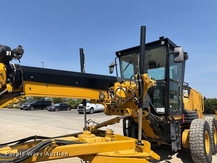 image for item FK4552 2019 Caterpillar 140AWD motor grader