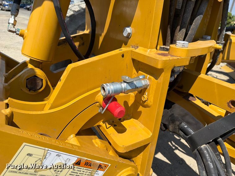 image for item FK4552 2019 Caterpillar 140AWD motor grader