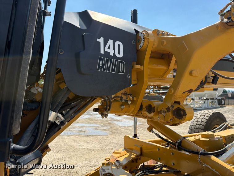image for item FK4552 2019 Caterpillar 140AWD motor grader