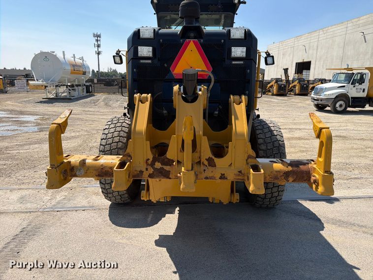 image for item FK4552 2019 Caterpillar 140AWD motor grader