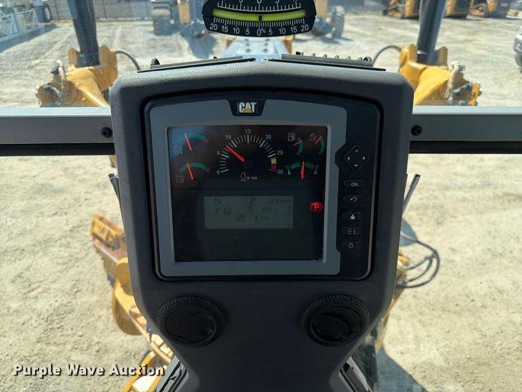image for item FK4552 2019 Caterpillar 140AWD motor grader