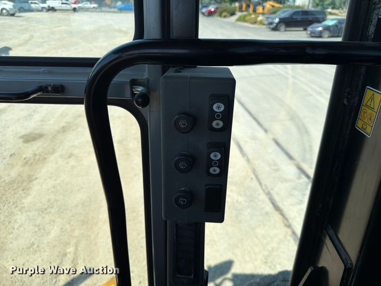 image for item FK4552 2019 Caterpillar 140AWD motor grader