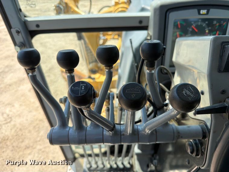 image for item FK4552 2019 Caterpillar 140AWD motor grader