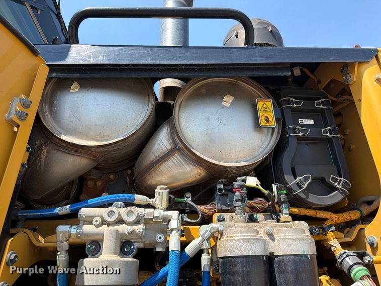 image for item FK4552 2019 Caterpillar 140AWD motor grader