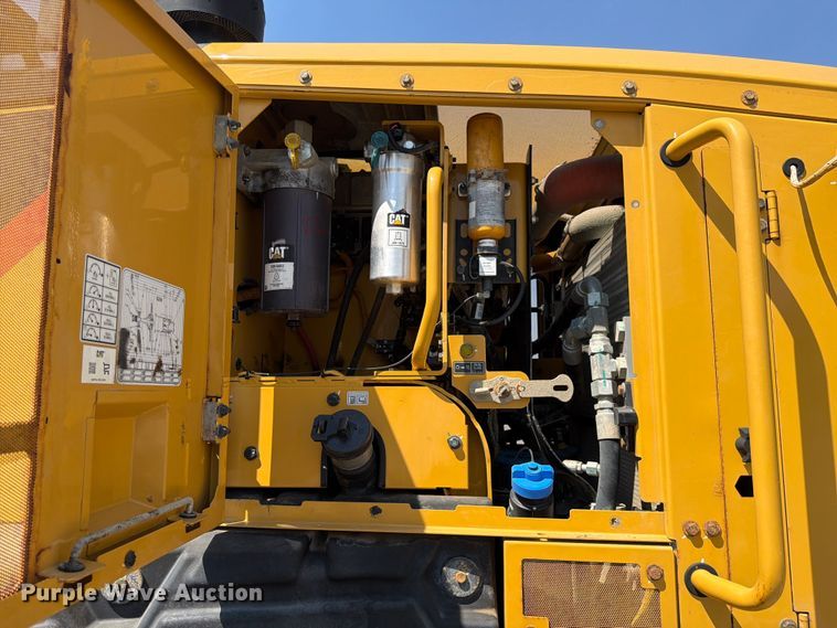 image for item FK4552 2019 Caterpillar 140AWD motor grader