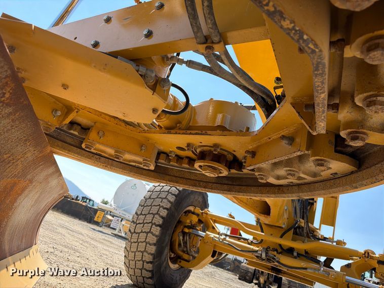 image for item FK4552 2019 Caterpillar 140AWD motor grader