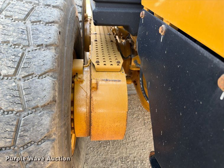 image for item FK4552 2019 Caterpillar 140AWD motor grader