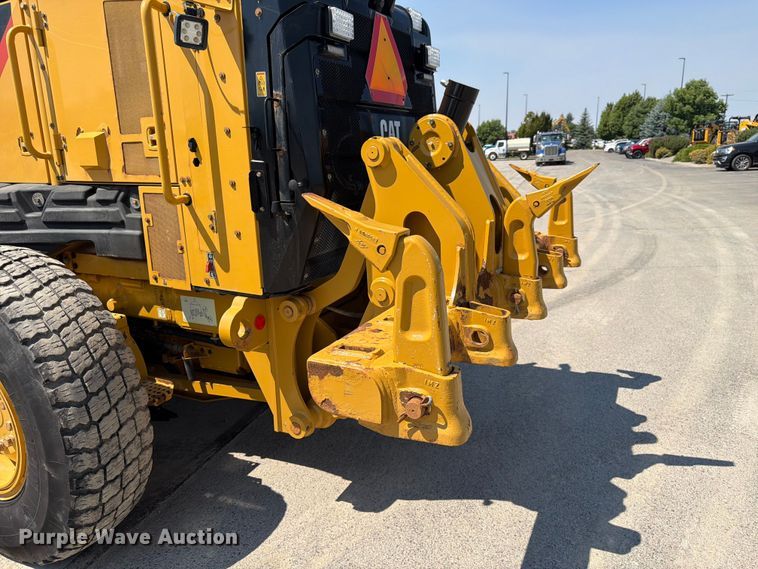 image for item FK4552 2019 Caterpillar 140AWD motor grader