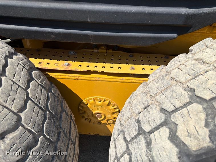 image for item FK4552 2019 Caterpillar 140AWD motor grader