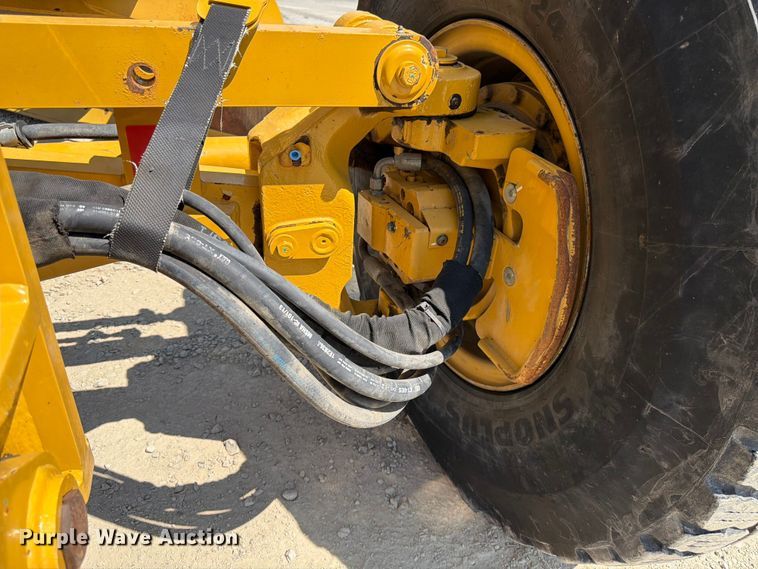 image for item FK4552 2019 Caterpillar 140AWD motor grader