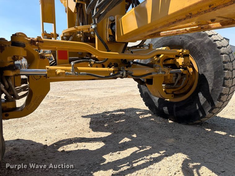 image for item FK4552 2019 Caterpillar 140AWD motor grader