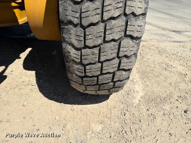 image for item FK4552 2019 Caterpillar 140AWD motor grader