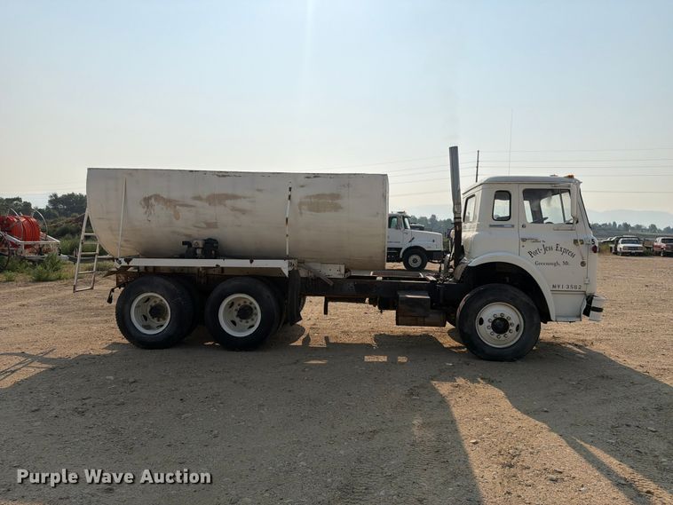 image for item FK4554 1971 International CO F1950 A tank truck